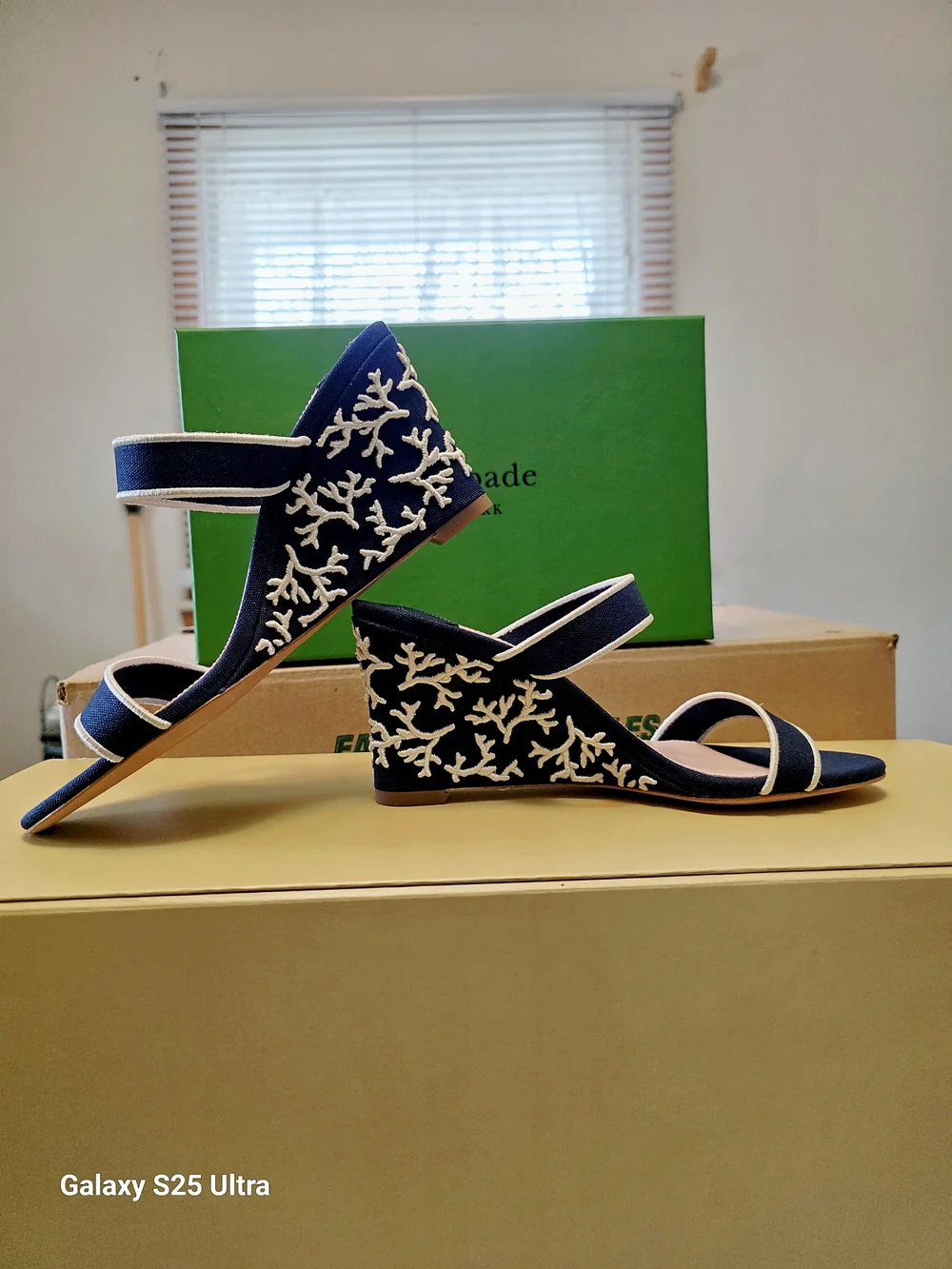 Kate Spade Santorini Wedges In Blazer Blue/Cream  Size 7B